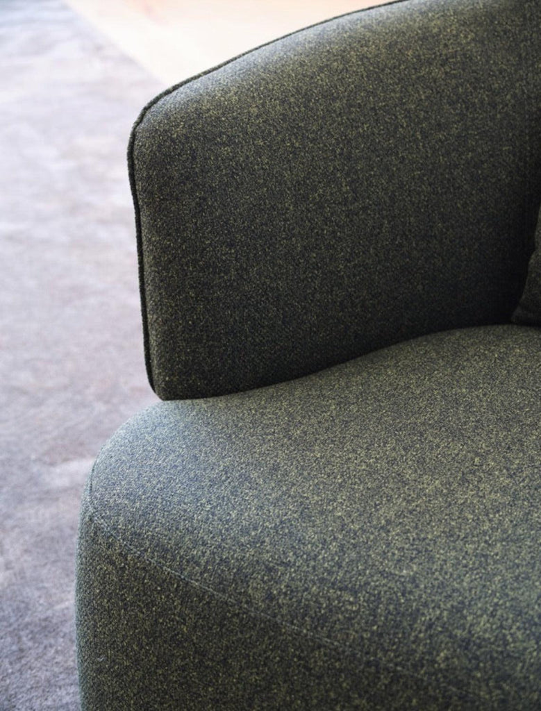 COZONI Fred Swivel Armchair