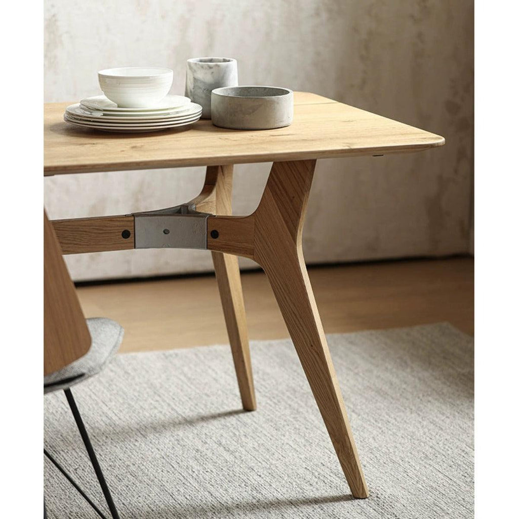 COZONI Ethan Dining Table